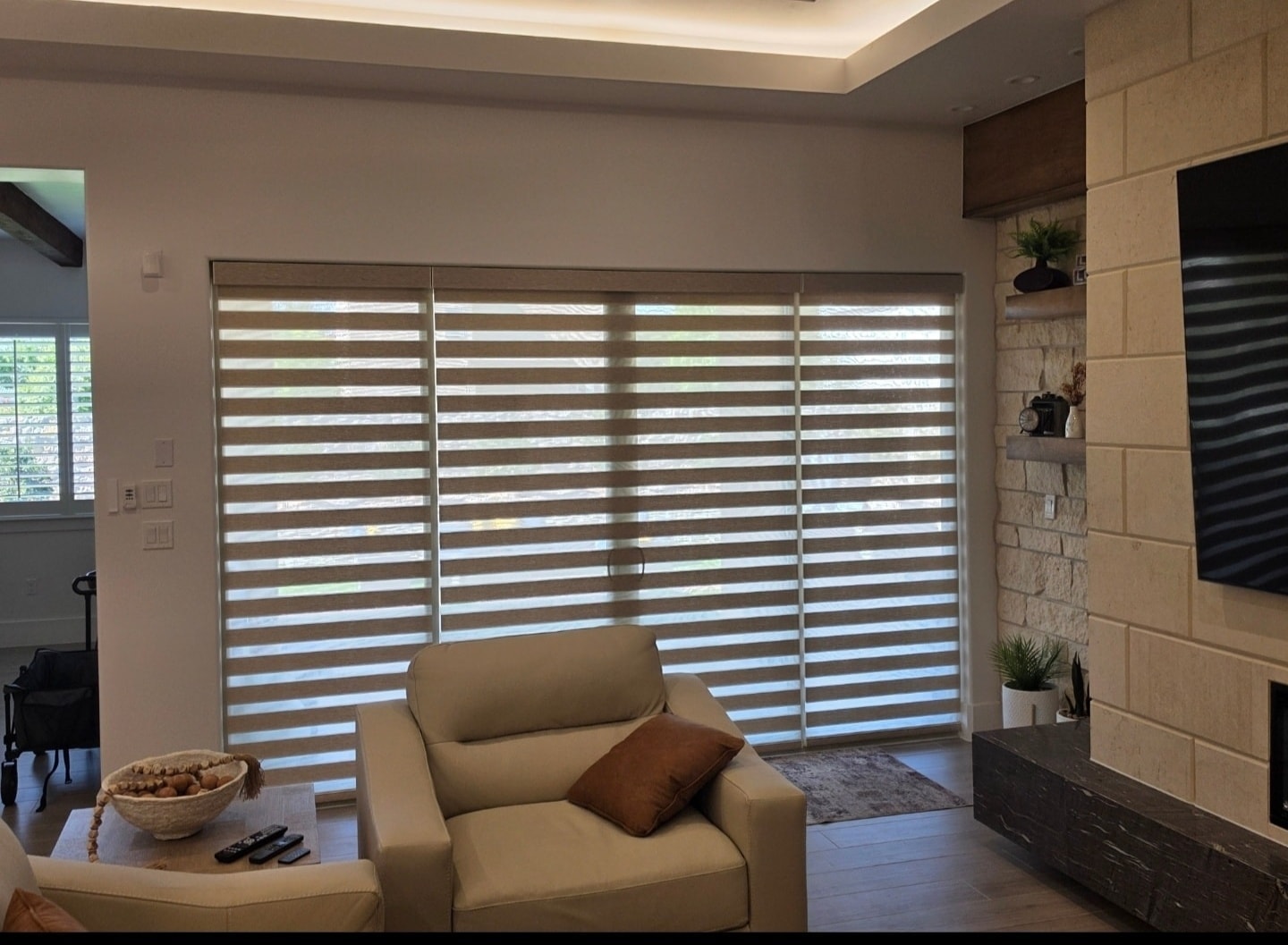 Zebra shades in a dining room